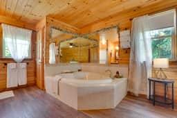 Creekside Cabin