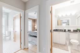 Red Door Apartment 2.0