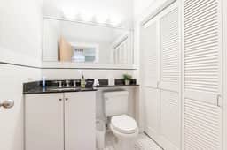 Red Door Apartment 2.0