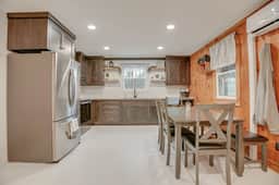 Rustic Pines Retreat