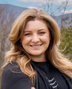 Hailey Gimler / BNB Breeze Designer