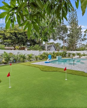 Outdoor Putting Green
