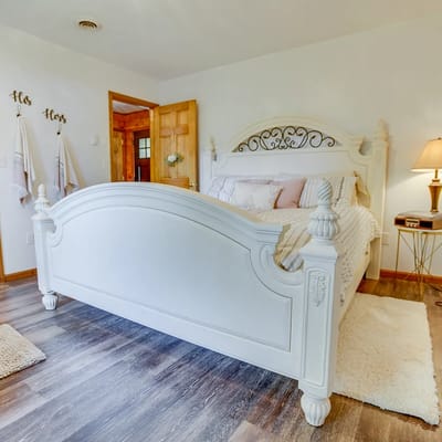 Creekside Cottage