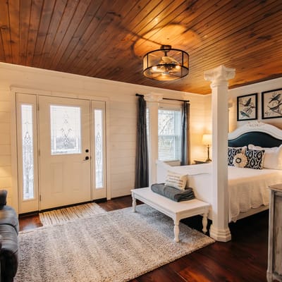 Golden Valley Cottage