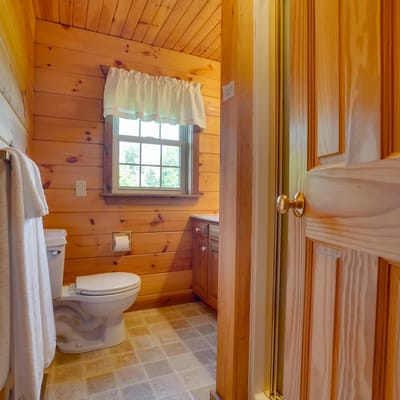 Creekside Cabin