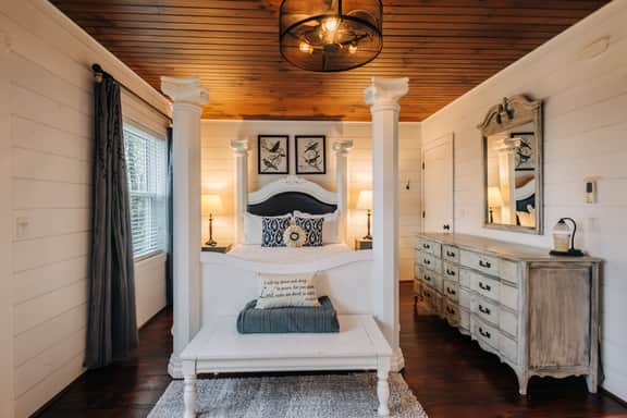 Golden Valley Cottage