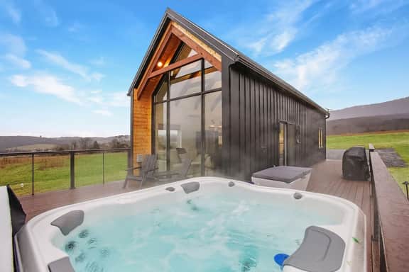 Blue Ridge Mini Lux Retreat 1