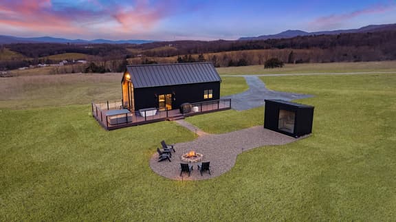 Blue Ridge Mini Lux Retreat 1