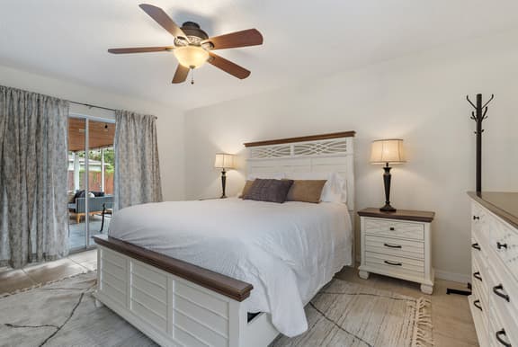 Honey Glow Bungalow
