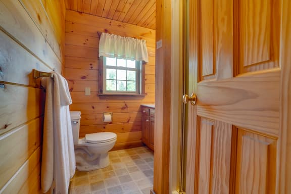 Creekside Cabin