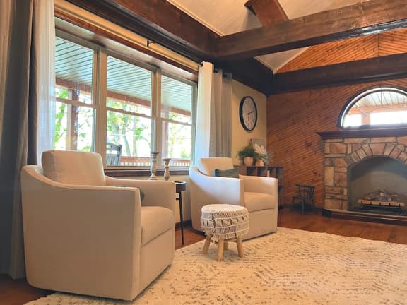 Lazy Bass Lodge